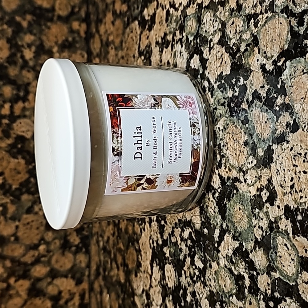 Dahlia by BBW scented 3 wick candle